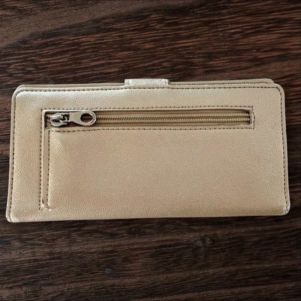 Relic Women's Metallic Gold Wallet